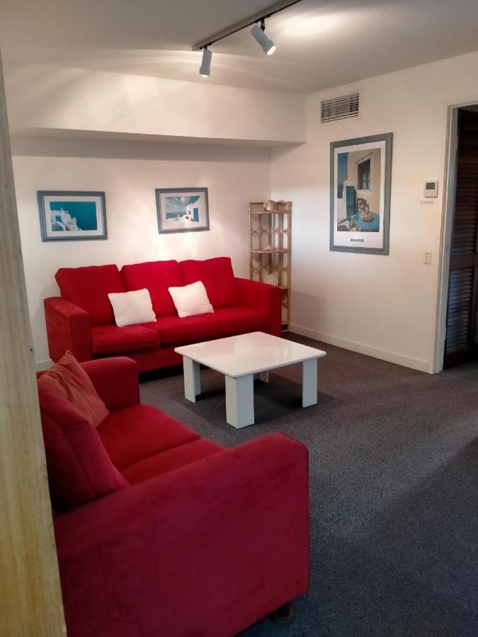 Camargue Beachfront Apartments Марукідор Екстер'єр фото